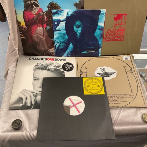 Lot of vintage David Bowie vinyl records and albums.