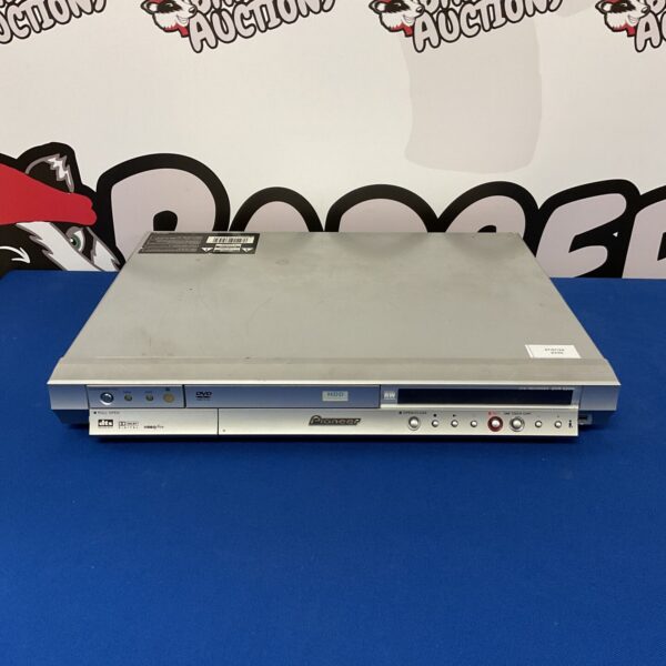 Pioneer DVR-520H DVD recorder with HDD, front view.