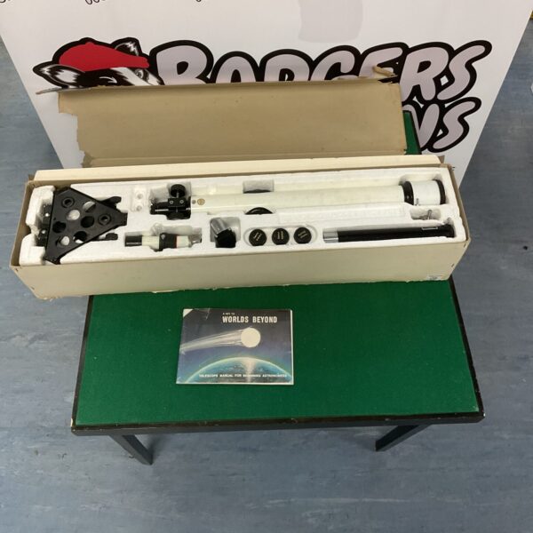 Vintage Tasco 66TE telescope in original condition, ideal for collectors.