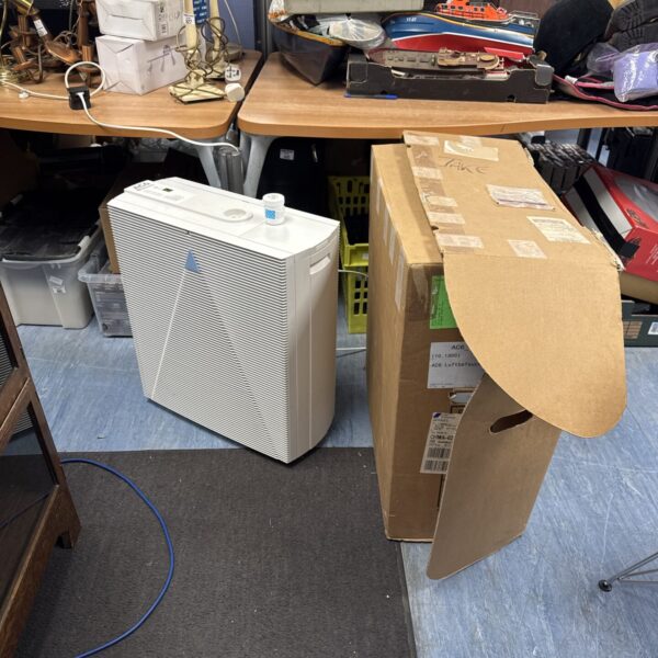 Defensor AC6 air purifier and dehumidifier in used condition.