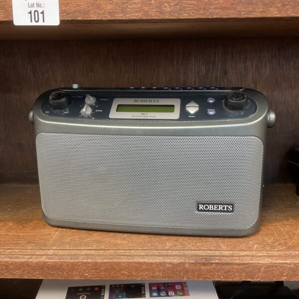Roberts RD-3 DAB radio in used condition, tabletop digital radio.