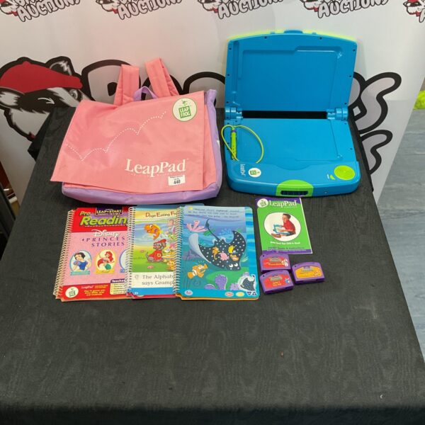 LeapFrog Learning System 440 with reading books and carry bag.