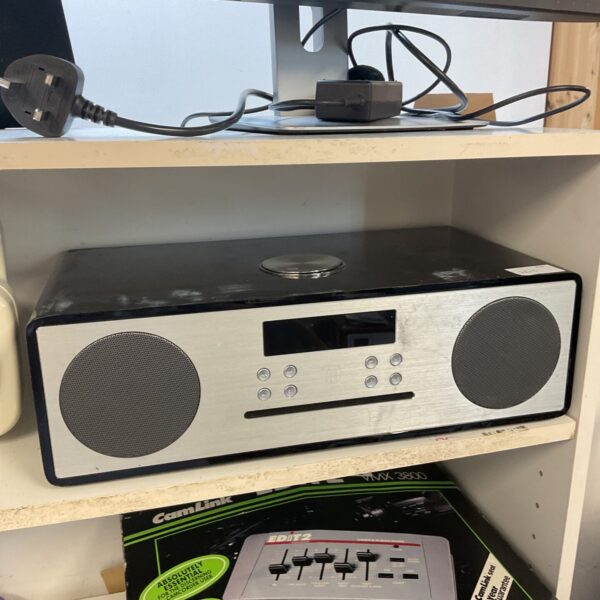 Silver Majority DAB CD radio system with integrated speakers.