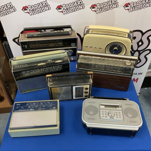 Vintage radio lot featuring a Telefunken Bajazzo and Grundig Yacht Boy.