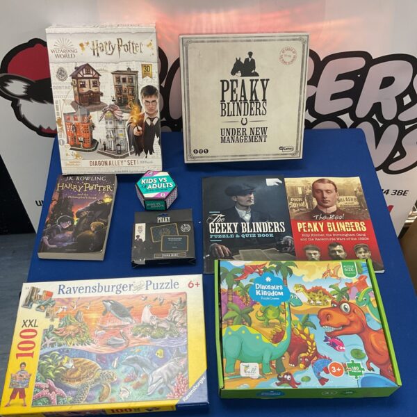 Mixed lot of board games and books including Harry Potter and Peaky Blinders.