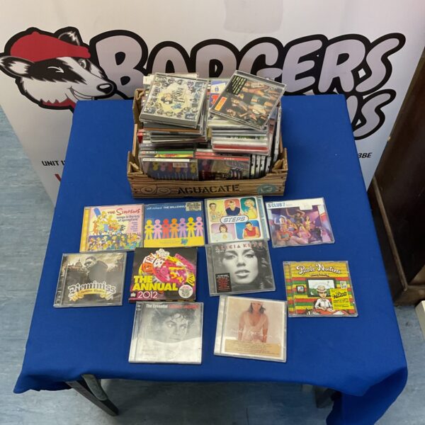 Lot of assorted CDs including Alicia Keys and Michael Jackson.