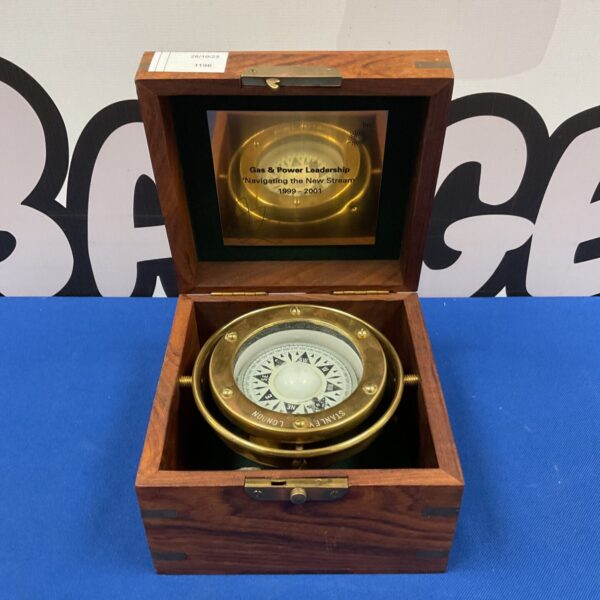 Antique C Plath Hamburg compass with wooden casing and BP presentation.