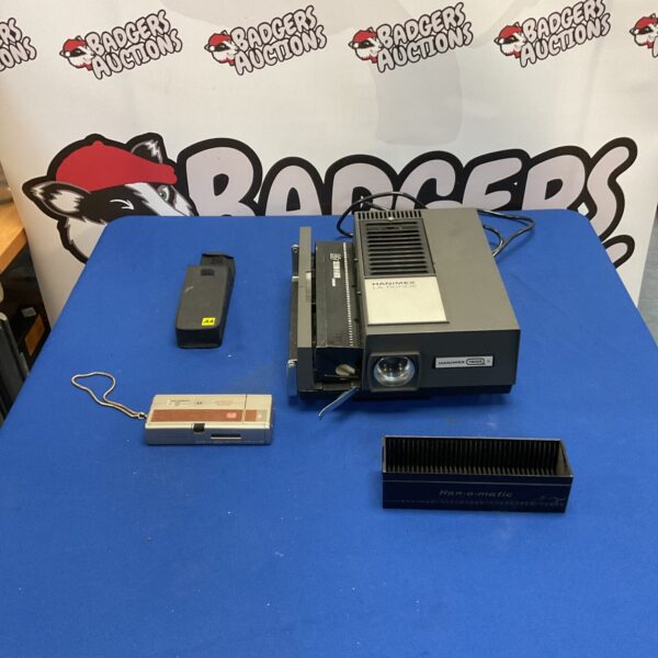 Vintage Hanimex La Ronde 1200 S projector in good condition.