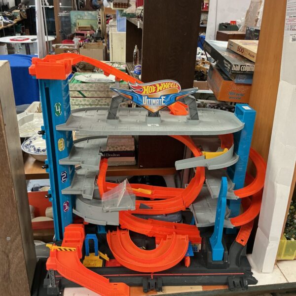 Hot Wheels Ultimate Garage playset with multiple levels and ramps.