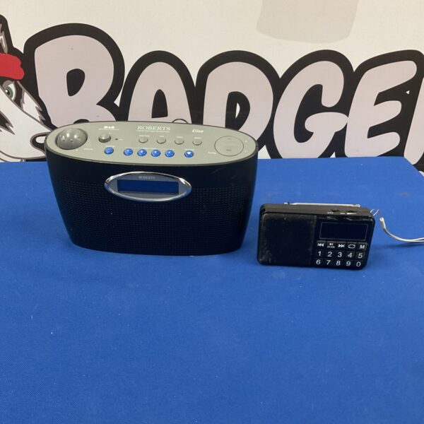 Front view of a Roberts Sound 2 digital portable radio.