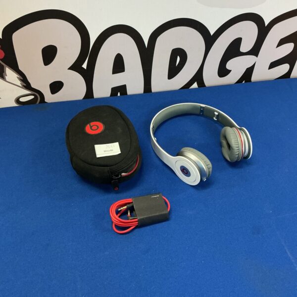 Stylish Beats by Dre headphones with included carrying case.