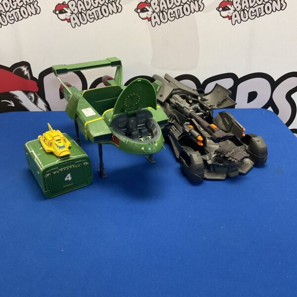 Vintage Thunderbird 2 and 4 diecast toy lot for collectors.