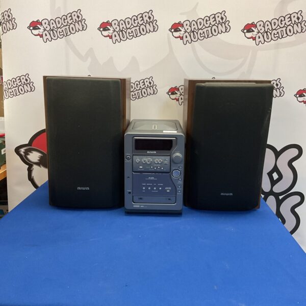 Vintage Aiwa XR-MR5 stereo system with speakers for sale.