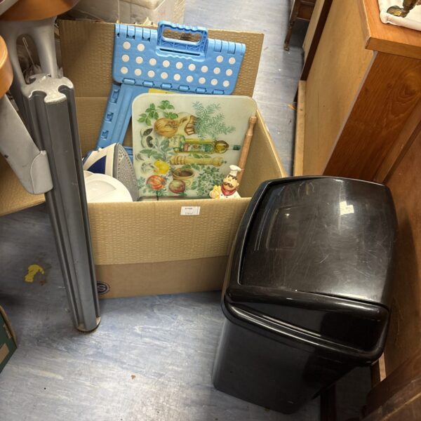 Mixed lot of kitchenalia including a plastic bin and box.