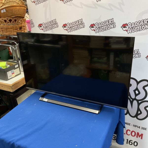 Panasonic TX-40CS520B LCD TV for auction, 40 inch screen.