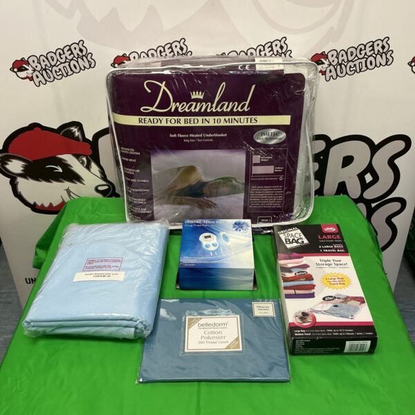 Dreamland heated underblanket lot with accessories.