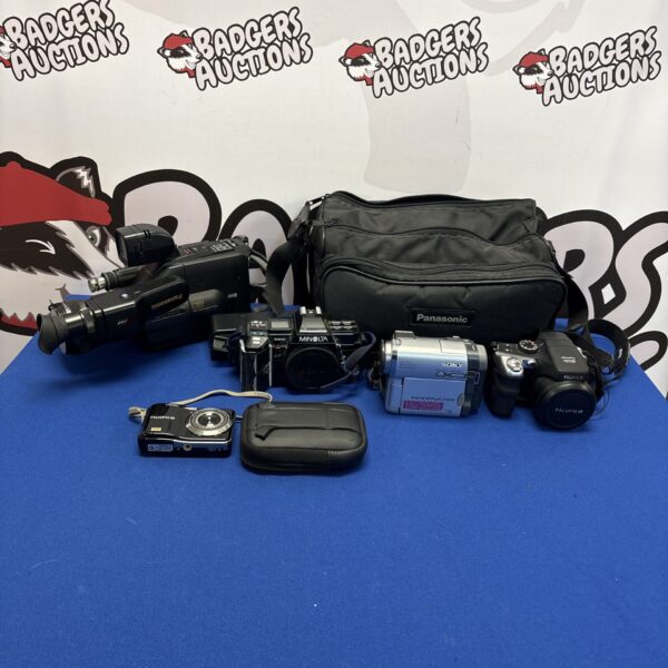 Mixed lot of vintage and digital cameras including Sony, Fujifilm and Panasonic.