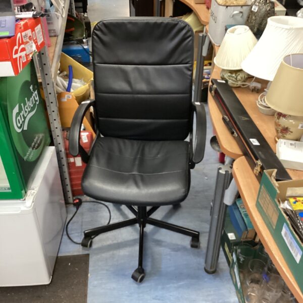 Black office swivel chair with five-star base and padded seat.