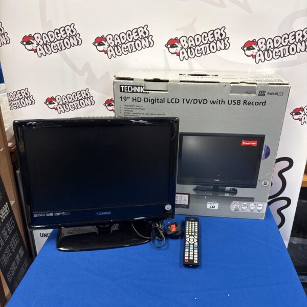 Technika pro 19” hd digital lcd tv/ dvd with usb record with remote