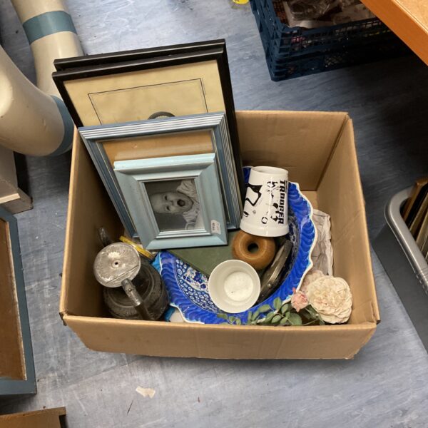 Mixed lot of vintage collectibles including porcelain and a Stormtrooper mug.