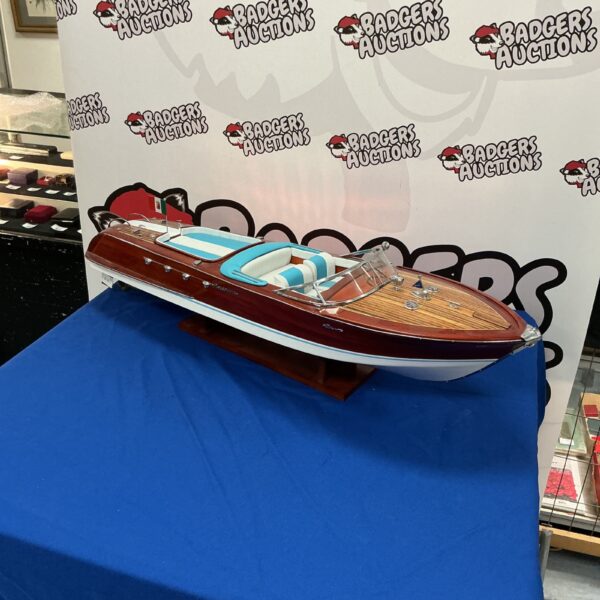 Detailed vintage Riva Aquanama model launch for collectors.