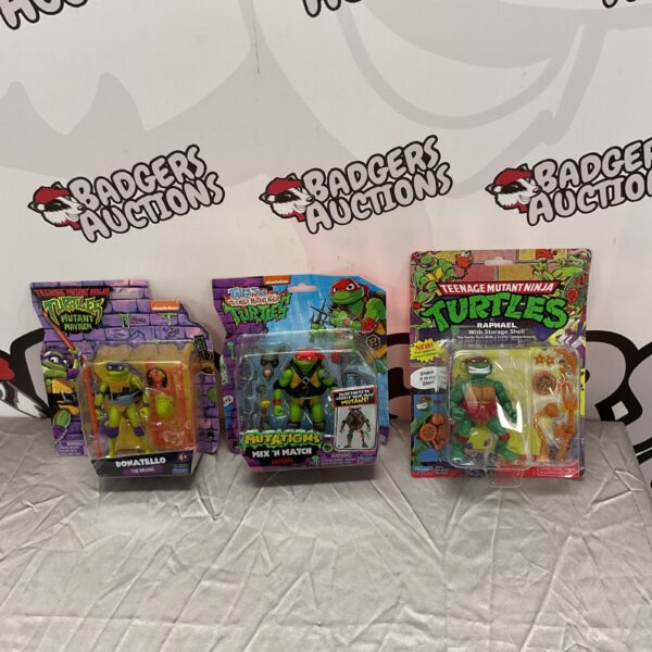 Vintage Teenage Mutant Ninja Turtles action figures lot for collectors.