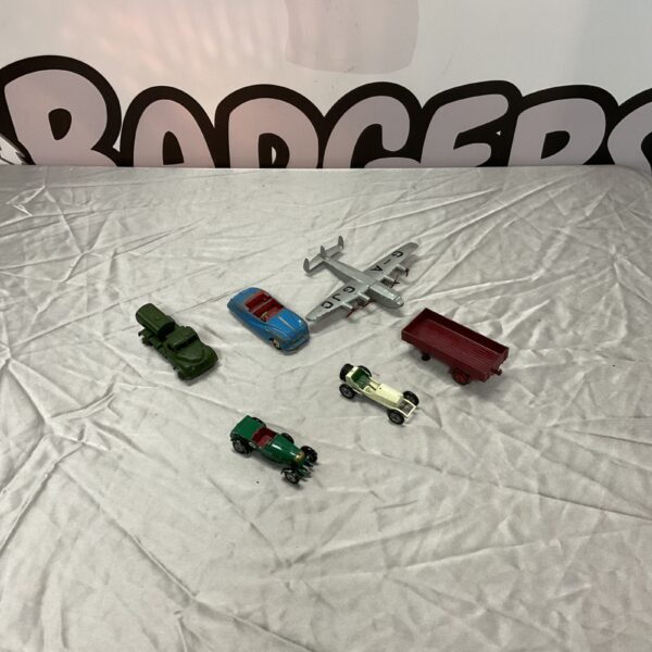 Vintage Dinky Toys lot of diecast collectable toy cars.