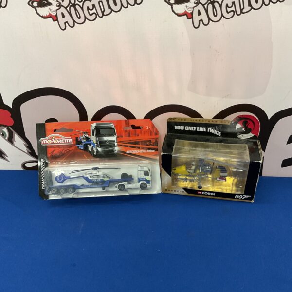 Corgi James Bond You Only Live Twice Gyrocopter on Majorette transporter