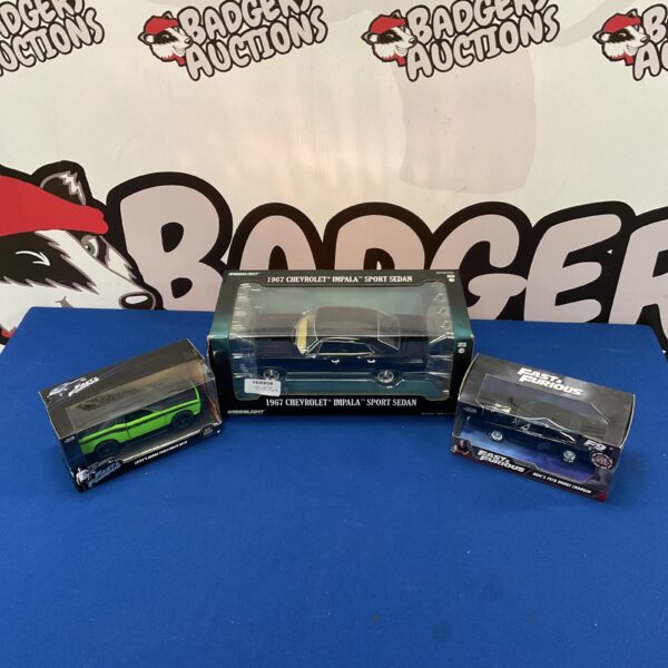 Greenlight Collectibles 1967 Chevrolet Impala Sport Sedan diecast model car.