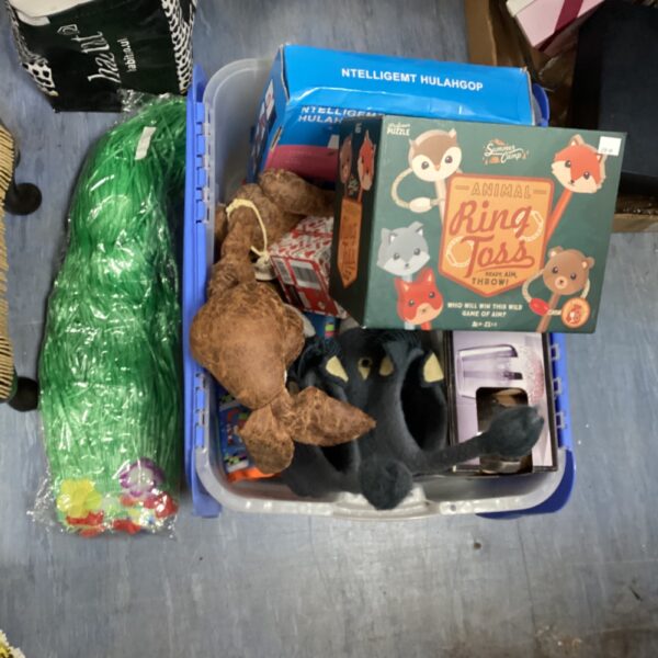 Mixed lot of vintage toys including ring toss and hulahop.