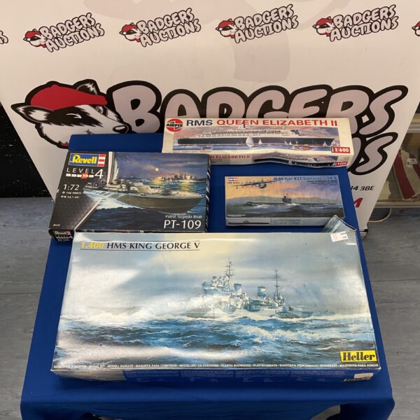 Model kits lot including Airfix, Revell, Hobby Boss and Heller.