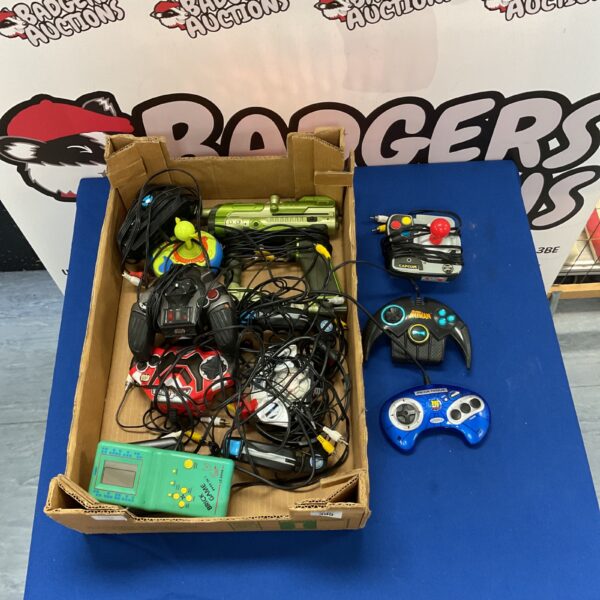 Mixed lot of plug and play TV games consoles with Capcom console.