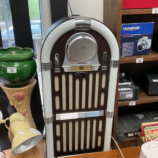 Retro Cd jukebox with a classic diner aesthetic.