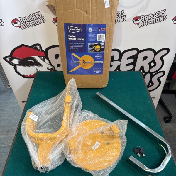 New Steetwize trailer wheel clamp in original packaging.